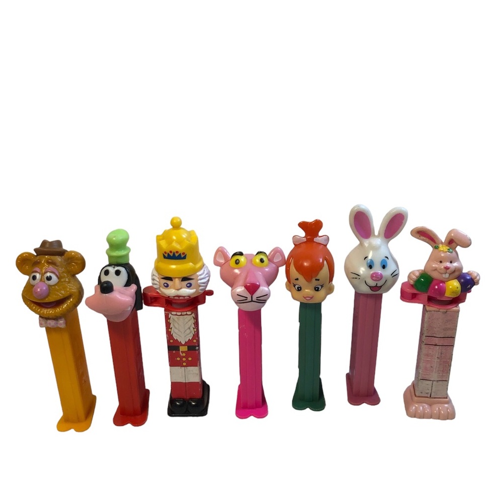 Lot Of 7 Vintage Pez Dispensers Pebbles Fozzie Pink Panther Bunnies